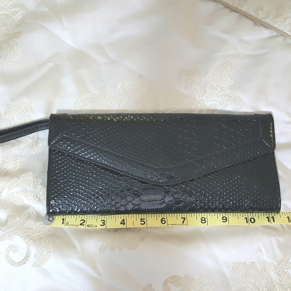 Apt. 9 Black clutch